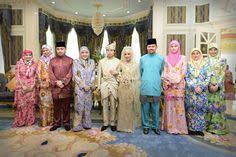 The royal family order of the crown of brunei (malay: 15 Brunei Royal Family Ideas Brunei Royal Family Royal