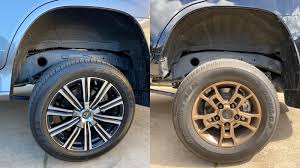 Compare price mileage specifications performance features and make your decision at autoportal.com. Toyota Land Cruiser Vs Lexus Lx 570 Suspension Flex Test Measuring Suspension Articulation On An Rti Ramp Autoblog