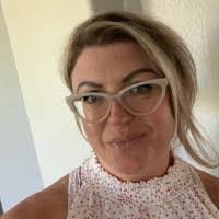 Rhonda Bates's Instagram, Twitter & Facebook