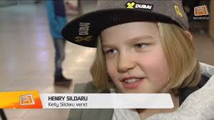 X-Mängudel ajalugu teinud Kelly Sildaru jõudis koju! Tallinna Lennujaama  oli teiste seas sportlast tervitama tulnud ka Kelly vend Henry, kes  paljastas Reporterile oma õe edu saladuse. Ka Henry ise ...