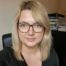 Kerrie Draper's Instagram, Twitter & Facebook