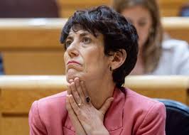 Xxx siarly mami 2025 after finishing, she quickly arranged