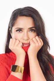 Salma hayek looks like a goddess even when she is in normal clothing. Salma Hayek Im Vogue Interview Uber Weinstein Trump Und Ihren Personlichen Kampf Gegen Hollywoods Seximus Vogue Germany