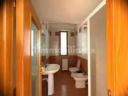 Vendita Appartamento Bari. Bilocale in viale Japigia, 81. Buono stato,  terzo piano, con balcone, riscaldamento autonomo, rif. 118115791