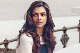 Deepika Padukone S Favourite Childhood Holi Memories Deepika Padukone Hair Color Deepika Padukone Hair Hair Styles 2014