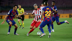 Hora, formaciones y por dónde verlo en vivo. Club Atletico De Madrid The Action From Barcelona Atletico De Madrid