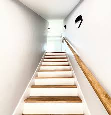 8 Crystal St FLOOR 3, Melrose, MA 02176