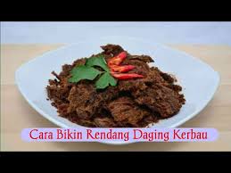 Sate kerbau sate dari daerah kudus, tempat sebagian umat muslim menghindari memakan daging sapi sebagai bentuk tenggang rasa dan toleransi bagi umat hindu. Resep Rendang Daging Kerbau Termudah Dan Gampang By Eva Jayanti Youtube