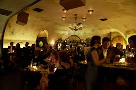 The diners are a mix of new yorkers and tourists. New York City S Most Secret Bars A Prohibition Tour Wsj