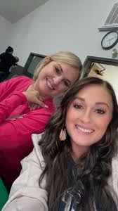 Help me wish my beautiful Bestie happy birthday today! We have been besties  since kindergarten! We lots contact for many years but thank god for  Facebook we found each other again. And