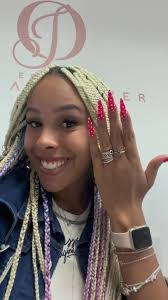 Julia Toliver's Instagram, Twitter & Facebook