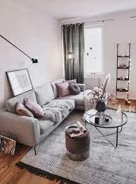 Klein Aber So Oho Dieser Hocker Aus Weichem Samt Verwandelt Jeden Raum Sofort In Eine Luxuslounge Dabei S Wohnzimmerdesign Wohnung Wohnzimmer Wohnzimmer Sofa