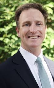 Edward Charlesworth's Instagram, Twitter & Facebook