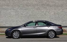 Efficiency never looked so good. 2017 Toyota Camry Hybrid Low On Excitement High On Dependability The Car Guide