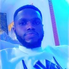 Man celebrate his birthday with friends🙆‍♂️😱