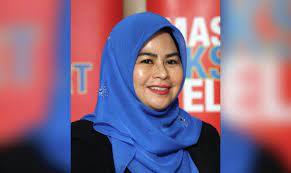 Yb datuk noraini berbual dengan bakal pelajar ipta. Malaysia Jadi Pengerusi Cwp
