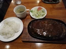 鉄板一面に広がる巨大ハンバーグ アウル 大阪 淀屋橋 おさとうのタナボタ