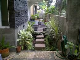 Taman kering a la gurun pasir berikut bisa. Desain Taman Samping Rumah Ide Rumah Minimalis 2019