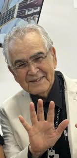 Rafael Santos Interpretando Padre Zezinho SCJ (@interpretandopadrezezinho)  • Facebook