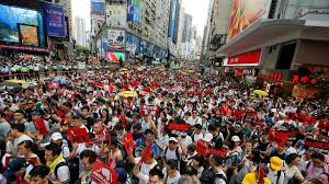 Перевод контекст protestieren c немецкий на русский от reverso context: Eine Million Menschen Protestieren Ausschreitungen In Hongkong