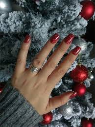 This is red nails community. Dip Powder Nails Guide And Design Ideas For 2021 The Trend Spotter