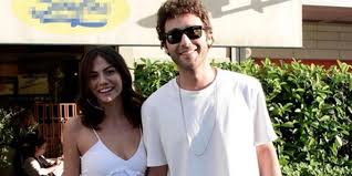 Seçkin has established himself as a leading actor in turkey with roles in several of the highly. Demet Ozdemir Ile Seckin Ozdemir In Ayrilik Nedeni Ortaya Cikti