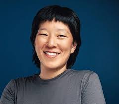 Caitlin Rollins's Instagram, Twitter & Facebook