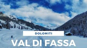 Scopri tutti i paesi della val di fassa e scegli la meta per le tue prossime vacanze sulle dolomiti. Dolomiti E Val Di Fassa In Inverno Tra Ciaspolate E Tradizioni Alida Travel