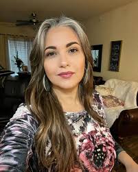 I'm old… Can someone still fall for me? 💔