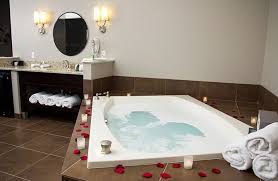 Belamere Suites The Royal Suites Romantic Hotel Ohio Hotels Jacuzzi Room