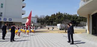 楢崎智亜選手の 出身地は栃木県宇都宮市 です。 楢崎智亜選手は小さい頃からクライミング一筋というわけではありません。 楢崎智亜選手は最初に器械体操をしていました。 そして 10歳からクライミングを始めた ようです。 ä½œæ–°å­¦é™¢é«˜ç­‰å­¦æ ¡ å¿œæ´å›£ ã‚¹ãƒãƒ¼ãƒ„ã‚¯ãƒ©ã‚¤ãƒŸãƒ³ã‚°ã®æ¥¢å´Žæ™ºäºœé¸æ‰‹ æ˜Žæ™ºé¸æ‰‹ãŒæ¥æ ¡ã•ã‚Œã¾ã—ãŸ å¿œæ´å›£ã«ã‚ˆã‚‹ã‚¨ãƒ¼ãƒ«ã‚'è´ˆã‚Š Facebook