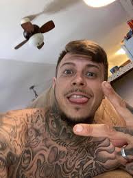 hey everyone! My name is Lindsey Kern. I'm 31 years old but will be turning  32 next month