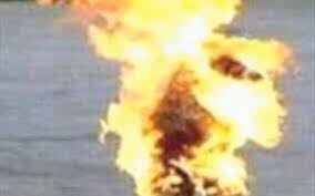 În câteva secunde, serviciile secrete au intervenit cu un extinctor. Gestul Disperat Al Unei Femei Din Calarasi Si A Dat Foc In Propria Casa Versiunea Politistilor