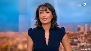 Leïla kaddour और अपने अन्य परिचितों से जुड़ने के लिए facebook में शामिल करें. The Navy Dress Of Leila Kaddour In The Journal De 13h De France 2 11 02 2018 Spotern