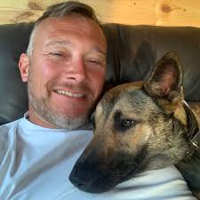 Don't know much about Sunday nights in Liverpool, gonna be going out the  night after the Southampton game does anyone know of any good pubs or clubs  that stay open late? Cheers