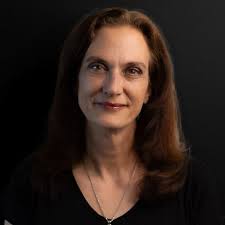 Ryan Gingerich, Ami Hendrickson'sBeyond a Whisper: Training Horses with a  New Language from the Behaviorist [Hardcover](2010): R. (Author) Gingerich:  Amazon.com: Books