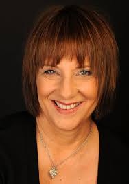 All Shall be Well: Was it Sucide or Murder : Crombie, Deborah: Amazon.in:  Books