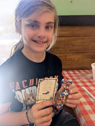 After a long day at work I stopped at Barnes and Noble Starbucks in East  Brunswick NJ, and found this sweet little Xmas tree with a note. Thank you  for adding a