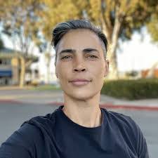 Kiva Brown's Instagram, Twitter & Facebook