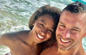 We did not find results for: Le Boxeur David Lemieux Et Conjoint De Jennifer Abel Hospitalise Hollywoodpq Com