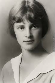 Axis Sally: The American Woman Who Broadcast Nazi Propaganda to US Soldiers  Mildred Elizabeth Sisk was born in Portland, Maine, in November 1900. Her  parents divorced, and in 1911 her mother remarried