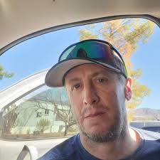 Dirt Bike Riding Companions in Wilhoit, Arizona