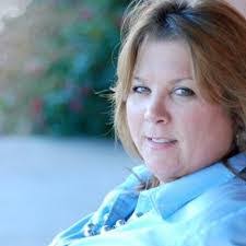 Diane Robles's Instagram, Twitter & Facebook