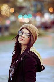 Die Hipster Brille Super Aktuell Und Heiss Archzine Net Hipster Brille Hipster Fashion Style Madchen Mit Brille