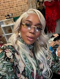 Hey Good People! Today is my birthday and I woke up with a praise in my  heart reflecting