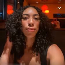 Kaylee Freeman (@kaaayleef)