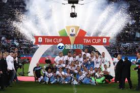 Una bella responsabilità per una partita che avrà tanti riflettori puntati contro. Lazio Sorpassata La Roma Per Numero Di Trofei Foto Solo La Lazio