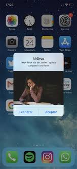 Mujeres desempleadas recurren a vender sus fotos desnudas en línea – Realidades de la sociedad actual