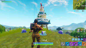 The new vending machine item went live in fortnite around 24 hours ago, and if you've got a few resources stockpiled and going spare, you can feed them to the machine in exchange for new items and weapons. Fortnite Celebrates Its First Birthday In Update Gadgetmatch