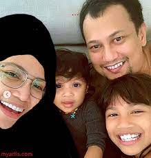 Elections are held no more than five years apart, and by malaysian political convention, are conducted simultaneously with elections to the federal parliament and other state asse. Myartis Com Myartis My Artis Suami Elyana Ungkapan Biar Bonda Pergi Dulu Dari Ayah Menjentik Emosi Saya